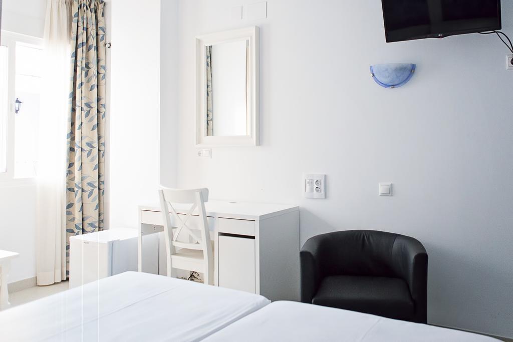 Hotel Eliseos Malaga Exterior photo